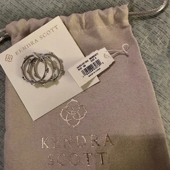 Kendra Scott Haven White Crystal Heart Ring set- size 8 - Picture 2 of 4